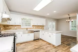 169 Hayes Cir, Rex, GA 30273 - Photo 3