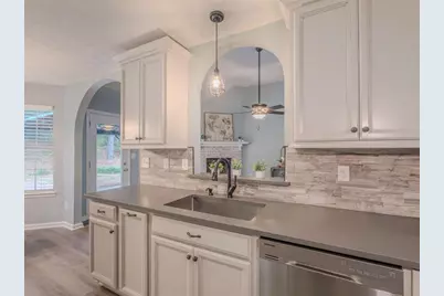 300 Greenleaf Court, Loganville, GA 30052 - Photo 15