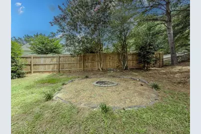 300 Greenleaf Court, Loganville, GA 30052 - Photo 35