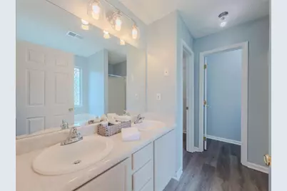 300 Greenleaf Court, Loganville, GA 30052 - Photo 5