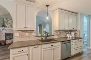 300 Greenleaf Ct, Loganville, GA 30052 - Photo 3