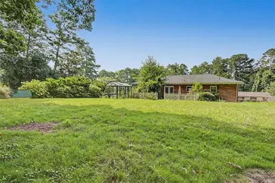 134 Larose Circle SE, Marietta, GA 30060 - Photo 19