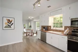 2654 Crystal Ct, Lawrenceville, GA 30044 - Photo 5