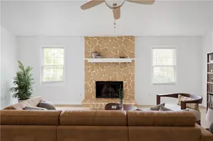 2654 Crystal Ct, Lawrenceville, GA 30044 - Photo 3