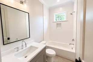 3509 Kingsboro Rd, Atlanta, GA 30326 - Photo 9