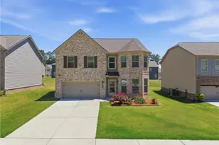684 Lakehaven Ln, Loganville, GA 30052 - Photo 1