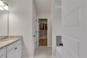 684 Lakehaven Ln, Loganville, GA 30052 - Photo 29