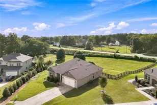 6104 Creekside View Ln, Clermont, GA 30527 - Photo 5