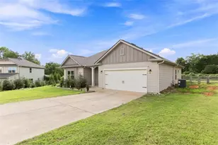 6104 Creekside View Ln, Clermont, GA 30527 - Photo 3