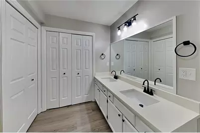 4241 Glenforest Way NE, Roswell, GA 30075 - Photo 11