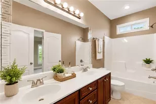812 Treeline Dr, Conyers, GA 30094 - Photo 17