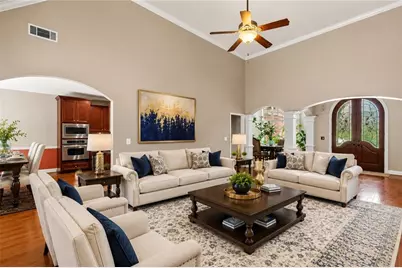 812 Treeline Drive, Conyers, GA 30094 - Photo 9