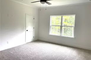 354 Blackberry Ct, Pendergrass, GA 30567 - Photo 9