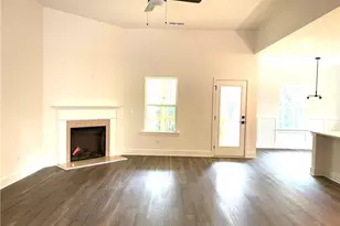 354 Blackberry Ct, Pendergrass, GA 30567 - Photo 3