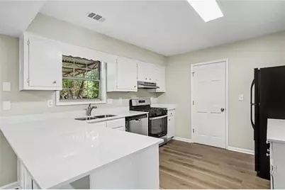 1061 Gunners Walk, Tucker, GA 30084 - Photo 3