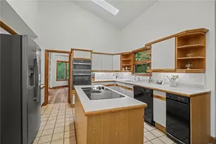 365 Crosstree Ln, Sandy Springs, GA 30328 - Photo 7