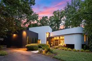 13 Heards Overlook Ct, Sandy Springs, GA 30328 - Photo 1