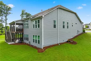 386 Kentucky Ct, Hoschton, GA 30548 - Photo 5
