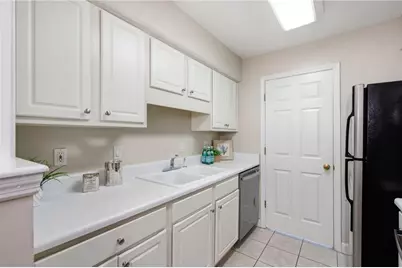 1016 Wingate Way #1016, Sandy Springs, GA 30350 - Photo 17