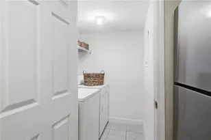 1016 Wingate Way, Sandy Springs, GA 30350 - Photo 19