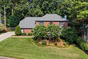 2246 Chadds Creek Dr, Marietta, GA 30062 - Photo 3