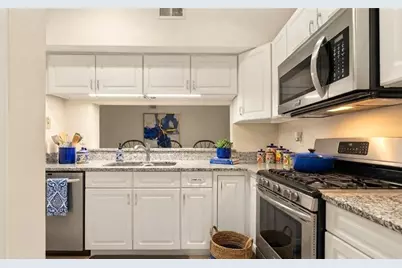 240 Renaissance Parkway NE #211, Atlanta, GA 30308 - Photo 11