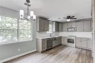 1448 Earlham Ln, Lawrenceville, GA 30043 - Photo 9