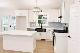605 Dover Street NE, Marietta, GA 30066 - Photo 3