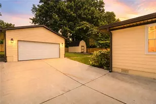 989 Oakview Dr SE, Smyrna, GA 30080 - Photo 17