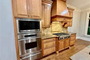 3044 Stone Gate Dr NE, Atlanta, GA 30324 - Photo 11
