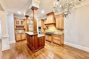 3044 Stone Gate Dr NE, Atlanta, GA 30324 - Photo 9