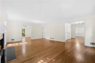 425 Prince Charles Pl, Johns Creek, GA 30022 - Photo 13