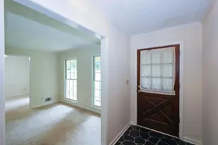 5315 Pounds Dr S, Stone Mountain, GA 30087 - Photo 3