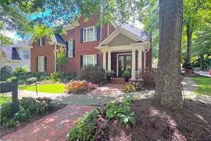 1451 Hedgewood Ln NW, Kennesaw, GA 30152 - Photo 3