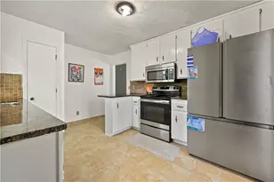 2670 Throatlatch Ln SW, Marietta, GA 30064 - Photo 17