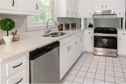 5382 Rockwood Ct., Stone Mountain, GA 30087 - Photo 13