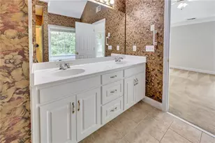 1812 Cotton Ln, Loganville, GA 30052 - Photo 17