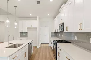 2411 Sunny Spg Ln, Loganville, GA 30052 - Photo 7