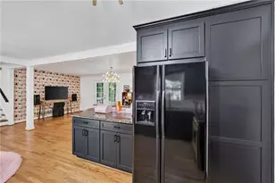 6485 Wright Rd, Sandy Springs, GA 30328 - Photo 7