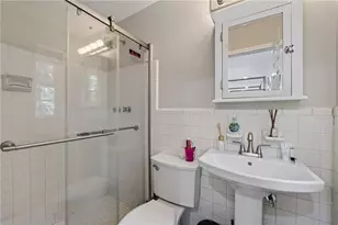 6485 Wright Rd, Sandy Springs, GA 30328 - Photo 15