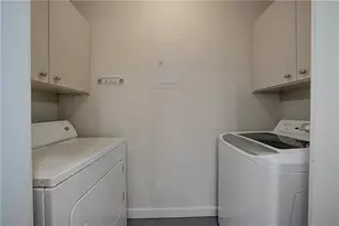 3324 Peachtree Rd NE, Atlanta, GA 30326 - Photo 9