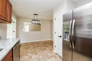 2527 Plymouth Way SE, Conyers, GA 30013 - Photo 5