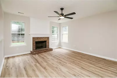 2527 Plymouth Way SE, Conyers, GA 30013 - Photo 3