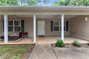 3548 Lakeview Dr, Gainesville, GA 30501 - Photo 3