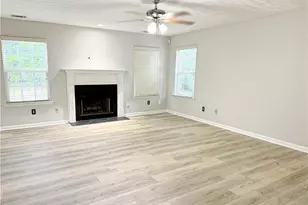 3865 Crescent Walk Ln, Suwanee, GA 30024 - Photo 3