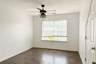 3865 Crescent Walk Ln, Suwanee, GA 30024 - Photo 19