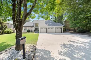 1551 Tennessee Walker Dr NE, Roswell, GA 30075 - Photo 7