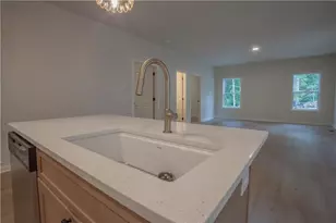 604 Trump Ct, Carrollton, GA 30116 - Photo 7