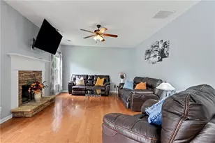 1128 Bankside Ct, Buford, GA 30518 - Photo 5