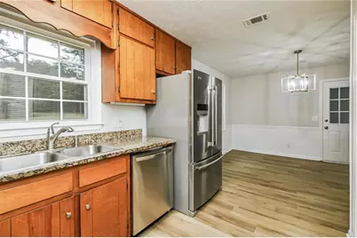 3413 Creekwood Drive SE, Conyers, GA 30094 - Photo 5